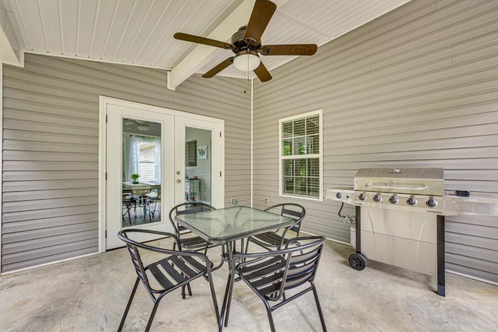 Pet-Friendly Home in Monroe Deck, Grill and Yard!